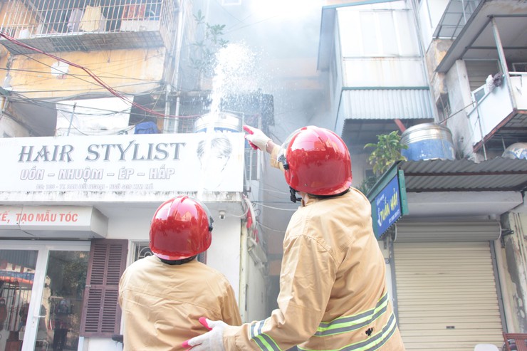 Giảng Võ: Sẵn sàng ứng phó tình huống cháy nổ tại nhà tập thể- Ảnh 4.