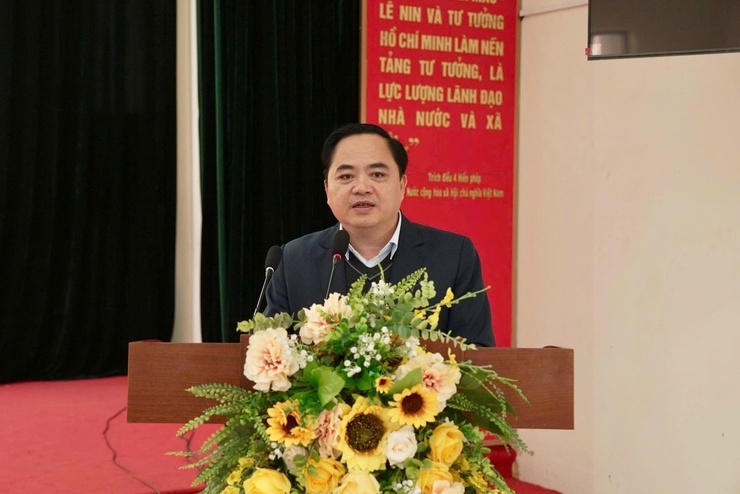 Hội nghị triển khai Kế hoạch Tổng kết hoạt động Thôn năm 2025 kết hợp Hội nghị đại biểu Nhân dân bàn việc xây dựng đời sống văn hóa năm 2026 và triển khai một số nội dung trước trong sau Tết nguyên Đán Bính Ngọ 2026- Ảnh 6.