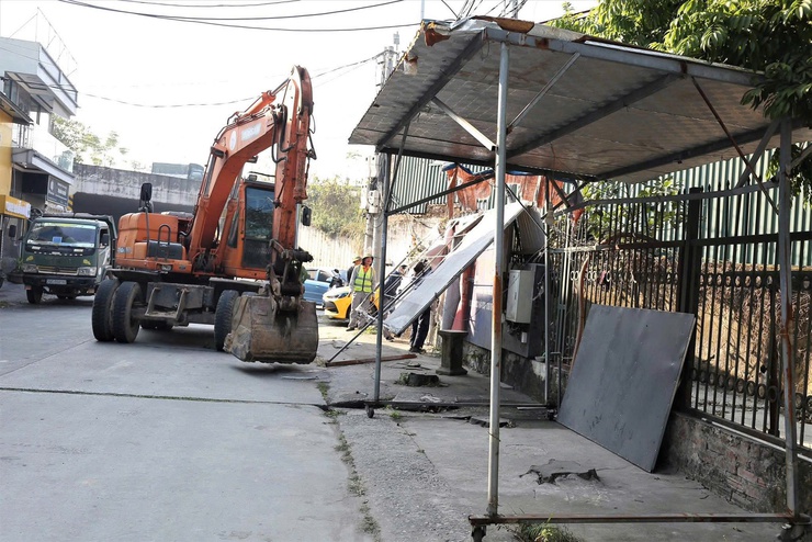 SÓC SƠN RA QUÂN XỬ LÝ VI PHẠM AN TOÀN GIAO THÔNG, VĂN MINH ĐÔ THỊ- Ảnh 3.