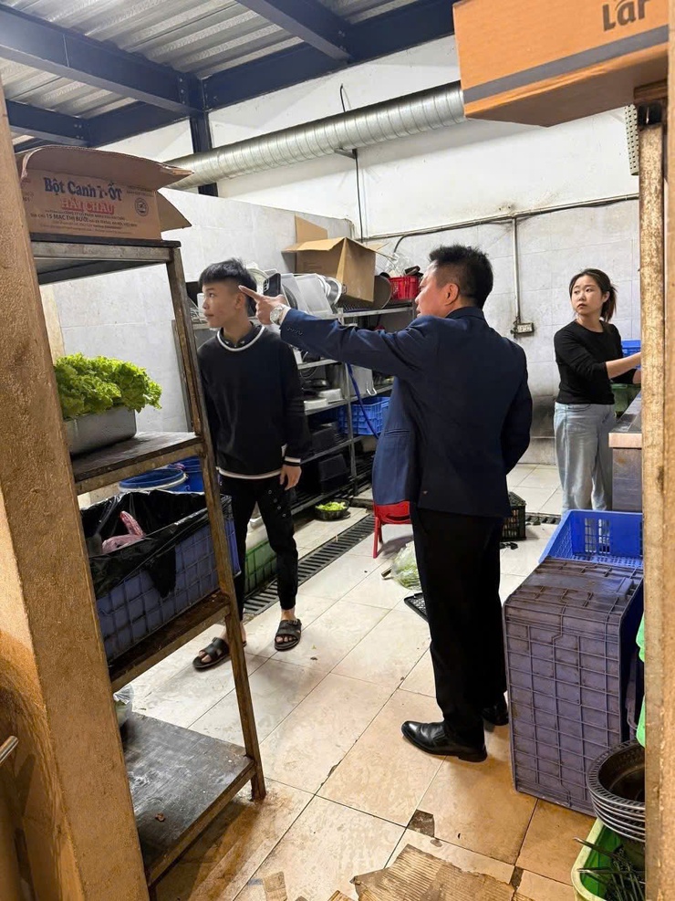 SÓC SƠN TĂNG CƯỜNG KIỂM TRA CÔNG TÁC AN TOÀN THỰC PHẨM PHỤC VỤ TẾT NGUYÊN ĐÁN BÍNH NGỌ- Ảnh 3.