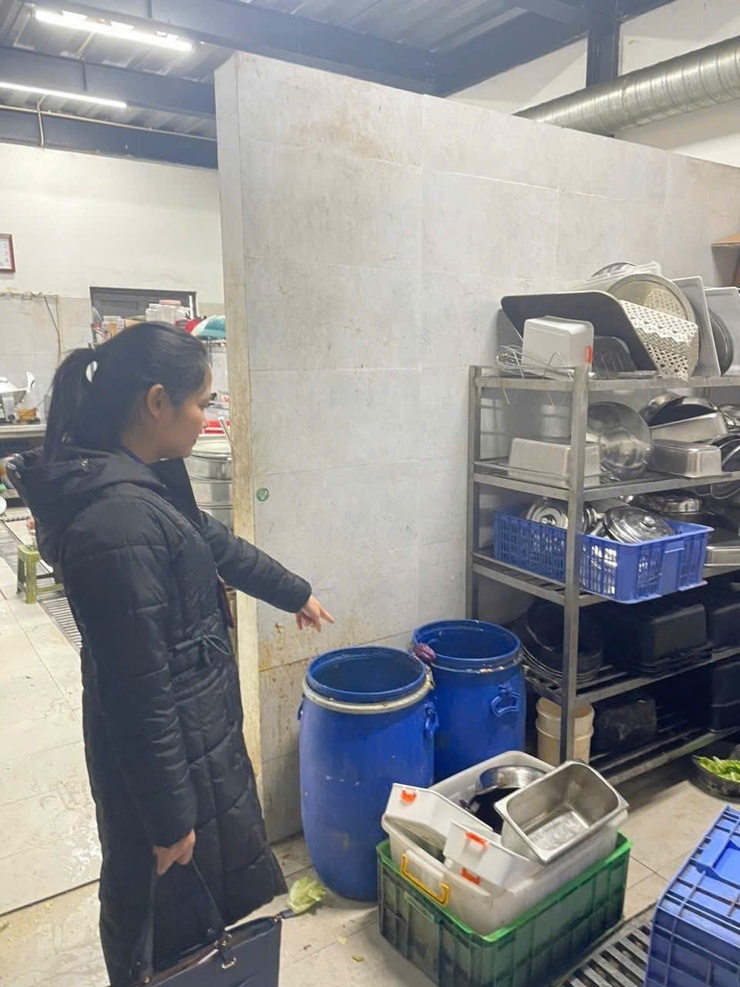 SÓC SƠN TĂNG CƯỜNG KIỂM TRA CÔNG TÁC AN TOÀN THỰC PHẨM PHỤC VỤ TẾT NGUYÊN ĐÁN BÍNH NGỌ- Ảnh 5.