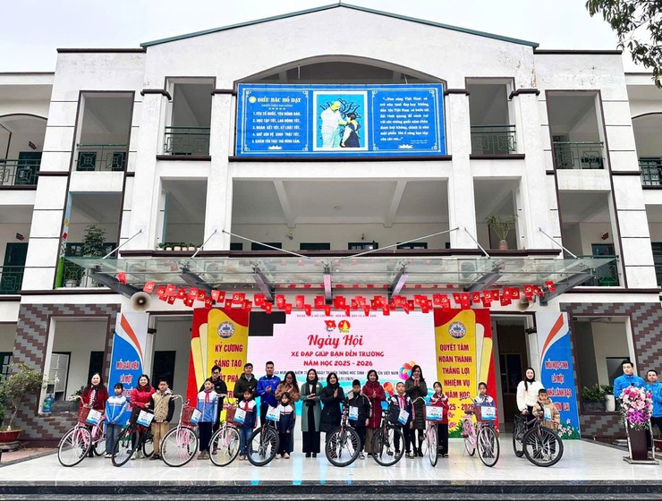 ĐOÀN TNCS HỒ CHÍ MINH – HỘI ĐỒNG ĐỘI XÃ SÓC SƠN TỔ CHỨC NGÀY HỘI "XE ĐẠP GIÚP BẠN ĐẾN TRƯỜNG" NĂM HỌC 2025 – 2026- Ảnh 3.