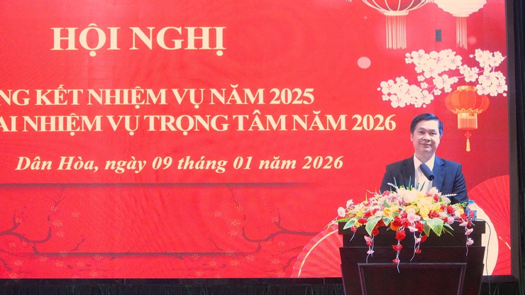HỘI NGHỊ TỔNG KẾT NHIỆM VỤ NĂM 2025, TRIỂN KHAI NHIỆM VỤ TRỌNG TÂM NĂM 2026
ĐẢNG ỦY CƠ QUAN UBND XÃ DÂN HÒA- Ảnh 3.