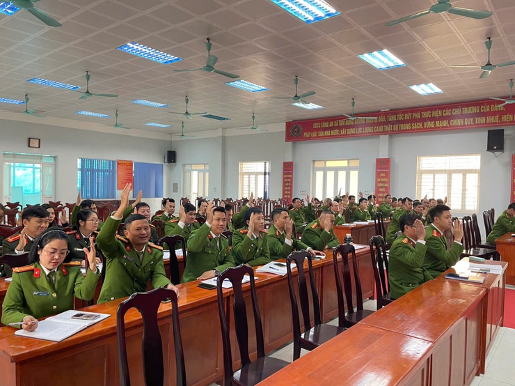 Công an xã Tam Hưng: Thực hiện quy trình hiệp thương giới thiệu người ứng cử đại biểu Hội đồng nhân dân các cấp- Ảnh 2.