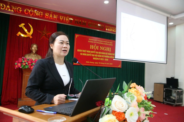 Đảng ủy phường Kiến Hưng tổ chức Hội nghị quán triệt, triển khai các Nghị quyết, Chương trình và Đề án trọng tâm nhiệm kỳ 2025-2030- Ảnh 2.