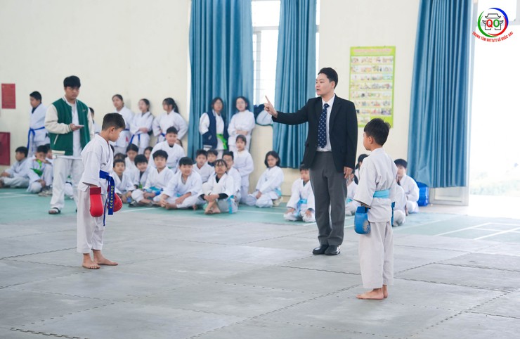 CLB Karatedo Quang Phong tổ chức kỳ thi lên đai Karate lần thứ I năm 2026 cho hơn 150 võ sinh- Ảnh 10.