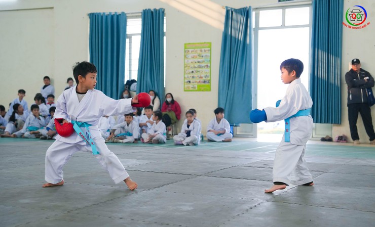 CLB Karatedo Quang Phong tổ chức kỳ thi lên đai Karate lần thứ I năm 2026 cho hơn 150 võ sinh- Ảnh 13.