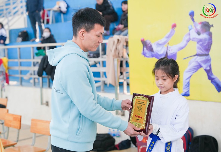 CLB Karatedo Quang Phong tổ chức kỳ thi lên đai Karate lần thứ I năm 2026 cho hơn 150 võ sinh- Ảnh 16.