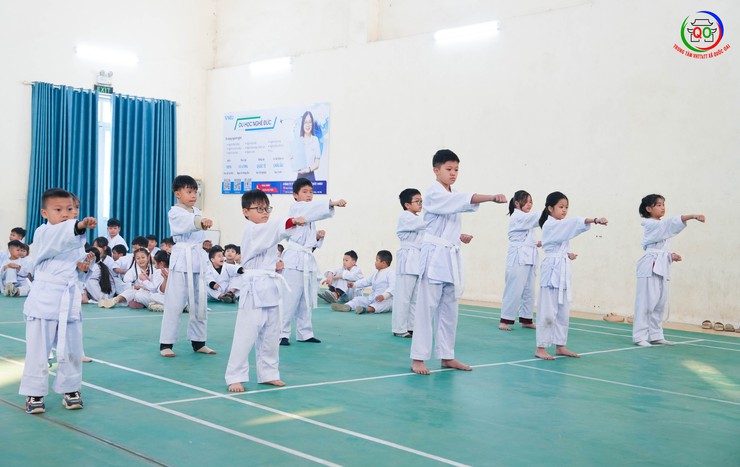CLB Karatedo Quang Phong tổ chức kỳ thi lên đai Karate lần thứ I năm 2026 cho hơn 150 võ sinh- Ảnh 7.