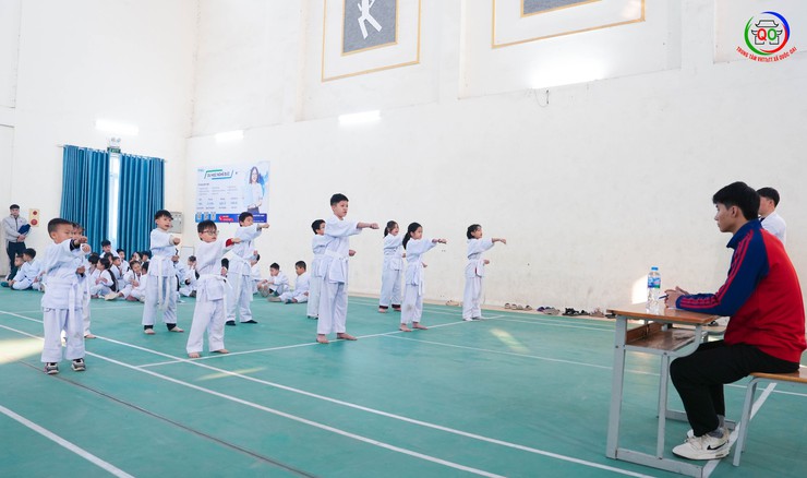 CLB Karatedo Quang Phong tổ chức kỳ thi lên đai Karate lần thứ I năm 2026 cho hơn 150 võ sinh- Ảnh 8.