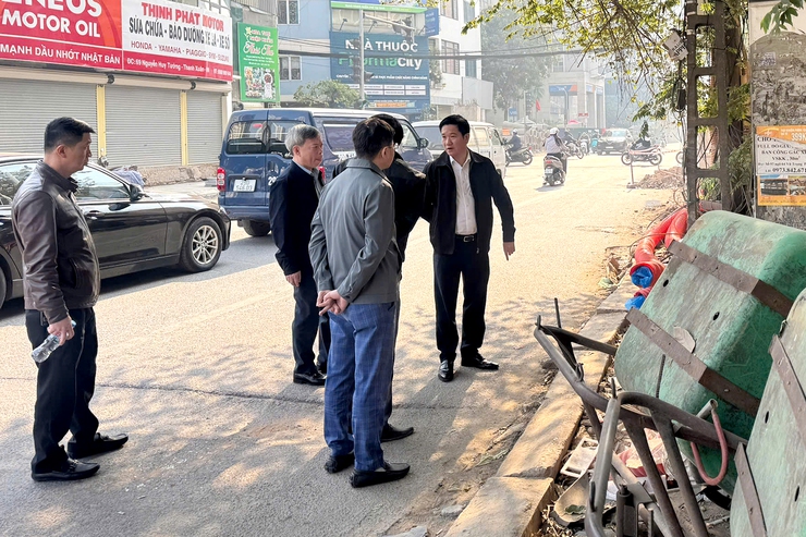 Lãnh đạo phường Thanh Xuân kiểm tra tiến độ dự án mở rộng đường Nguyễn Tuân- Ảnh 3.