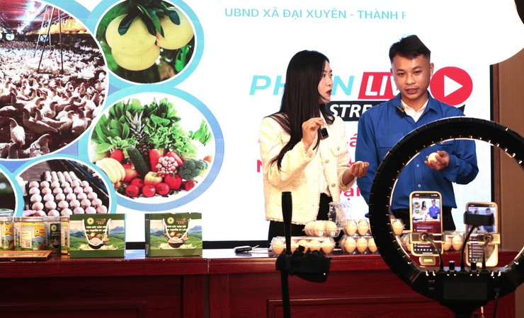 Livestream – “đòn bẩy số” thúc đẩy tiêu thụ nông sản và phát triển kinh tế số tại  Đại Xuyên- Ảnh 1.