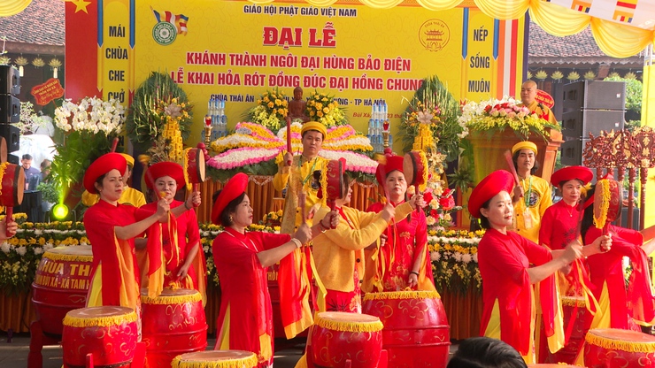 Trang trọng Đại lễ khánh thành Đại Hùng Bảo điện và đúc Đại Hồng Chung chùa Thái Ân thôn Bùi Xá- Ảnh 7.