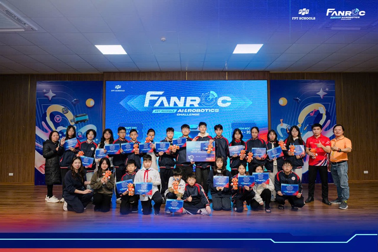 Học sinh THCS Hữu Bằng giành 2 giải Nhất tại cuộc thi AI & Robotics FPT Schools- Ảnh 3.