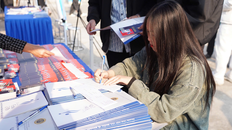 Ngày hội hướng nghiệp xã Yên Lãng năm 2026: Mở hướng đi nghề nghiệp mới cho thanh niên- Ảnh 6.