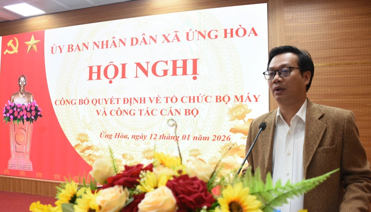 UBND XÃ ỨNG HÒA TỔ CHỨC CÔNG BỐ CÁC QUYẾT ĐỊNH VỀ TỔ CHỨC LẠI ĐƠN VỊ SỰ NGHIỆP CÔNG LẬP VÀ CÔNG TÁC CÁN BỘ- Ảnh 4.