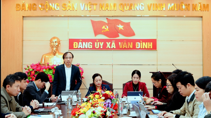 Thường trực Đảng ủy xã Vân Đình làm việc với Phòng Kinh tế và Ban Quản lý dự án Đầu tư - Hạ tầng- Ảnh 3.