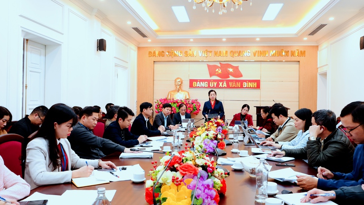 Thường trực Đảng ủy xã Vân Đình làm việc với Phòng Kinh tế và Ban Quản lý dự án Đầu tư - Hạ tầng- Ảnh 1.