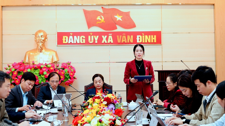 Thường trực Đảng ủy xã Vân Đình làm việc với Phòng Kinh tế và Ban Quản lý dự án Đầu tư - Hạ tầng- Ảnh 2.