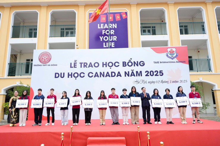 TRƯỜNG THPT HÀ ĐÔNG THÔNG BÁO TUYỂN SINH LỚP 10 NĂM HỌC 2026 - 2027 - Ảnh 1.