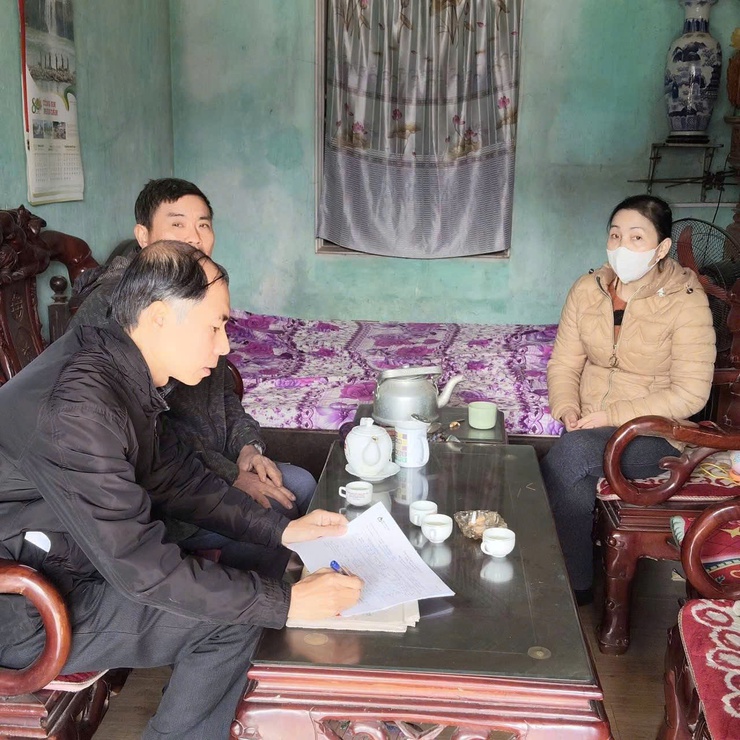 Các tổ chức chính trị – xã hội xã Phúc Lộc tổ chức kiểm tra các tổ vay vốn và hộ vay vốn từ Ngân hàng Chính sách xã hội- Ảnh 2.