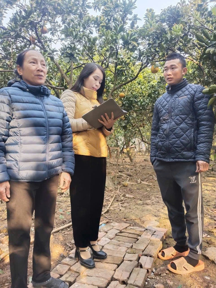 Các tổ chức chính trị – xã hội xã Phúc Lộc tổ chức kiểm tra các tổ vay vốn và hộ vay vốn từ Ngân hàng Chính sách xã hội- Ảnh 3.