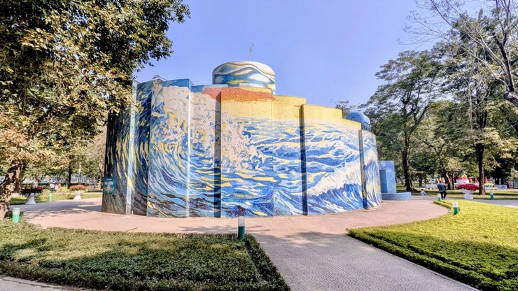 "Nhà gương kỳ ảo" - Trải nghiệm thú vị, hấp dẫn tại công viên Thống Nhất, phường Hai Bà Trưng.- Ảnh 5.