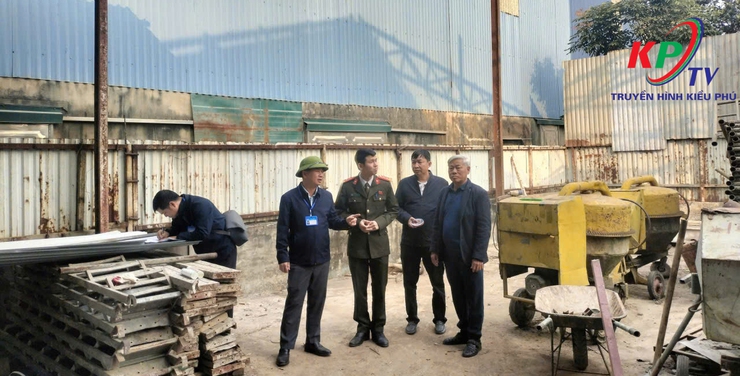 Phòng Kinh tế xã Kiều Phú tăng cường kiểm tra công tác sử dụng đất nông nghiệp và trật tự xây dựng trên địa bàn- Ảnh 5.