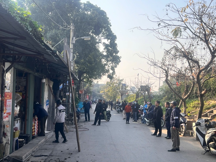 PHƯỜNG LĨNH NAM HOÀN THÀNH GIẢI TỎA 3 CHỢ CÓC, CHỢ TẠM – TỪNG BƯỚC LẬP LẠI TRẬT TỰ ĐÔ THỊ- Ảnh 2.