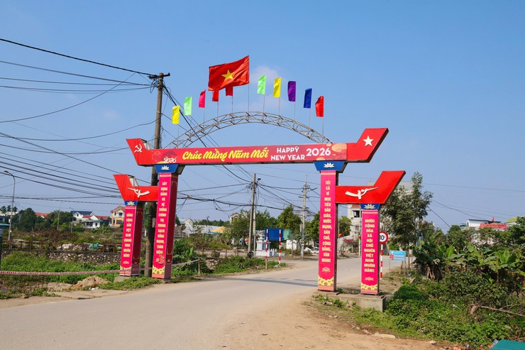 Phú Nghĩa trang hoàng chào mừng Đại hội Đảng lần thứ XIV- Ảnh 2.