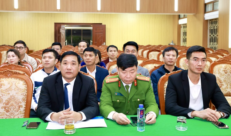 XÃ THƯ LÂM TRIỂN KHAI CHƯƠNG TRÌNH TRƯNG BÀY, QUẢNG BÁ SẢN PHẨM ĐỒ GỖ MỸ NGHỆ LÀNG NGHỀ XUÂN BÍNH NGỌ NĂM 2026- Ảnh 1.