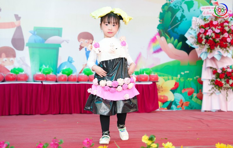 TRƯỜNG MẦM NON QUỐC OAI - TỔ CHỨC CHƯƠNG TRÌNH "BÉ CHUNG TAY BẢO VỆ MÔI TRƯỜNG" NĂM HỌC 2025 – 2026"- Ảnh 17.