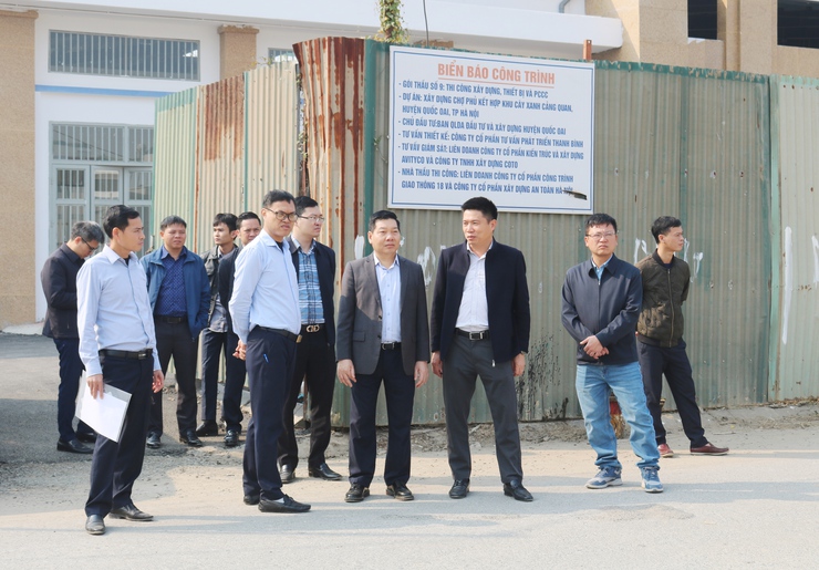 Bí thư Đảng ủy, Chủ tịch HĐND xã Quốc Oai Nguyễn Trường Sơn kiểm tra tiến độ các dự án trọng điểm trên địa bàn- Ảnh 27.