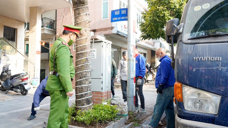 Siết chặt kỷ cương đô thị, vệ sinh môi trường và an toàn thực phẩm dịp Tết Bính Ngọ 2026 tại phường Tây Hồ- Ảnh 4.
