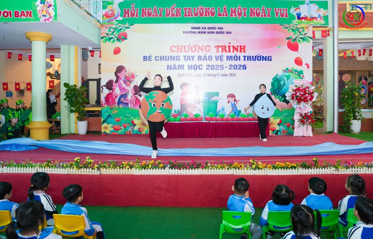 TRƯỜNG MẦM NON QUỐC OAI - TỔ CHỨC CHƯƠNG TRÌNH "BÉ CHUNG TAY BẢO VỆ MÔI TRƯỜNG" NĂM HỌC 2025 – 2026"- Ảnh 5.