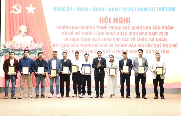 XÃ THƯ LÂM TRIỂN KHAI CHƯƠNG TRÌNH TRƯNG BÀY, QUẢNG BÁ SẢN PHẨM ĐỒ GỖ MỸ NGHỆ LÀNG NGHỀ XUÂN BÍNH NGỌ NĂM 2026- Ảnh 5.