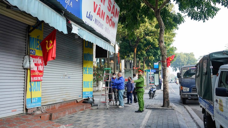 Siết chặt kỷ cương đô thị, vệ sinh môi trường và an toàn thực phẩm dịp Tết Bính Ngọ 2026 tại phường Tây Hồ- Ảnh 5.