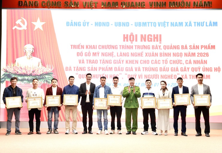 XÃ THƯ LÂM TRIỂN KHAI CHƯƠNG TRÌNH TRƯNG BÀY, QUẢNG BÁ SẢN PHẨM ĐỒ GỖ MỸ NGHỆ LÀNG NGHỀ XUÂN BÍNH NGỌ NĂM 2026- Ảnh 6.