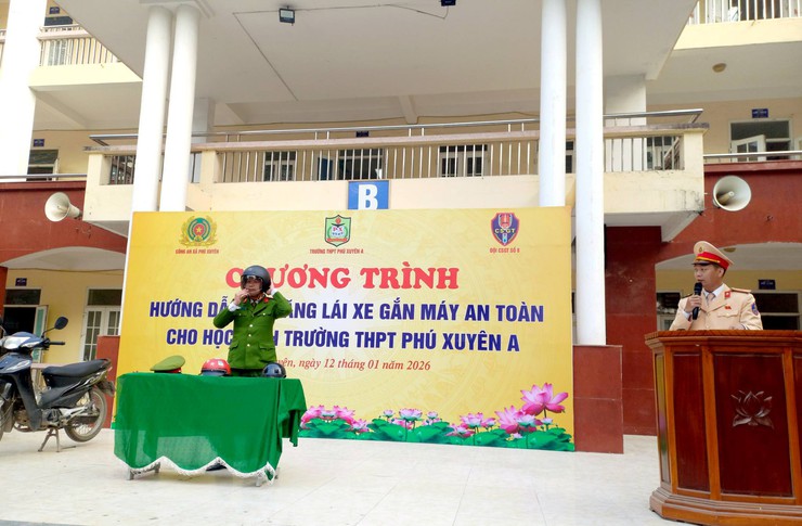 Chương trình hướng dẫn kỹ năng lái xe gắn máy an toàn cho học sinh- Ảnh 1.