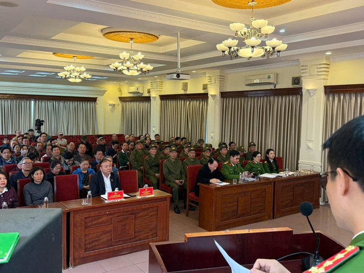 CÔNG AN PHƯỜNG VĂN MIẾU – QUỐC TỬ GIÁM ĐẨY MẠNH TUYÊN TRUYỀN VẬN ĐỘNG THU HỒI VŨ KHÍ, VẬT LIỆU NỔ, CÔNG CỤ HỖ TRỢ TRÊN ĐỊA BÀN PHƯỜNG- Ảnh 3.