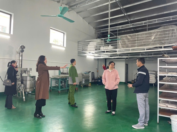 Thạch Thất tăng cường kiểm tra an toàn thực phẩm dịp Tết Nguyên đán và mùa lễ hội năm 2026- Ảnh 1.