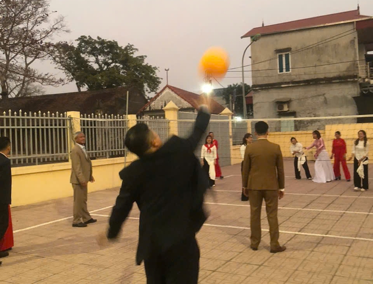 HỘI LHPN XÃ DÂN HÒA CÔNG BỐ QUYẾT ĐỊNH THÀNH LẬP CLB VĂN HÓA – VĂN NGHỆ – TDTT VÀ KHÁNH THÀNH CÔNG TRÌNH SÂN TẬP THỂ THAO CHI HỘI PHỤ NỮ THÔN AN KHOÁI - Ảnh 6.