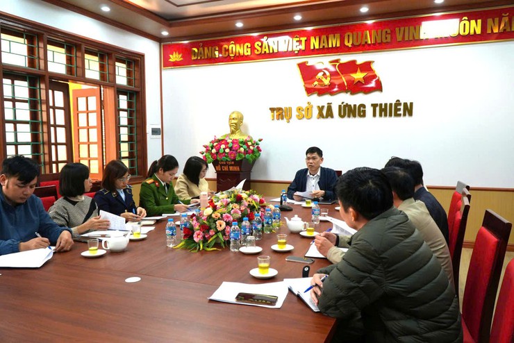 Xã Ứng Thiên tổ chức hội nghị thống nhất nội dung kiểm tra liên ngành về chống buôn lậu, gian lận thương mại và an toàn thực phẩm năm 2026- Ảnh 2.