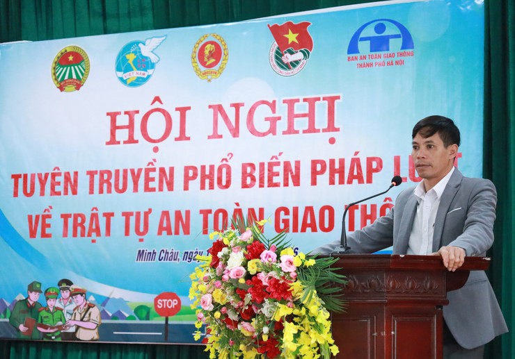 Xã Minh Châu khai giảng lớp tập huấn an toàn giao thông gắn với chuyển đổi số, thu hút hơn 200 cán bộ, hội viên, đoàn viên- Ảnh 1.