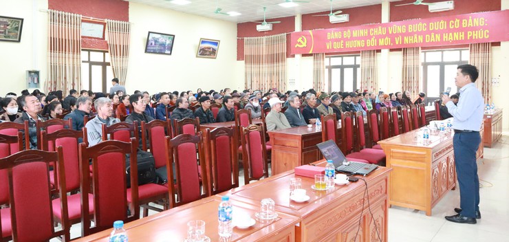 Xã Minh Châu khai giảng lớp tập huấn an toàn giao thông gắn với chuyển đổi số, thu hút hơn 200 cán bộ, hội viên, đoàn viên- Ảnh 5.