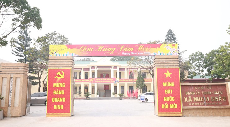 Xã đảo Minh Châu rực rỡ cờ hoa chào mừng Đại hội Đảng toàn quốc lần thứ XIV- Ảnh 1.