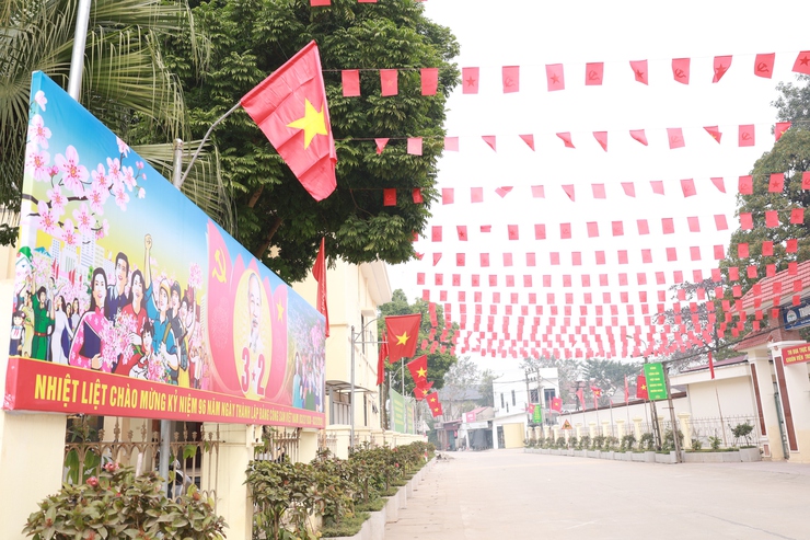 Xã đảo Minh Châu rực rỡ cờ hoa chào mừng Đại hội Đảng toàn quốc lần thứ XIV- Ảnh 3.