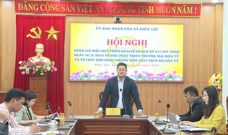 UBND xã Phúc Lộc tổ chức Hội nghị đánh giá hiệu quả triển khai Kế hoạch số 431 về phát triển thương mại điện tử và tổ chức bán hàng online năm 2025 trên địa bàn xã- Ảnh 1.