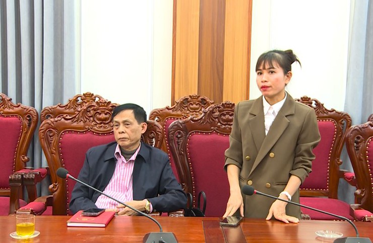 UBND xã Phúc Lộc tổ chức Hội nghị đánh giá hiệu quả triển khai Kế hoạch số 431 về phát triển thương mại điện tử và tổ chức bán hàng online năm 2025 trên địa bàn xã- Ảnh 6.