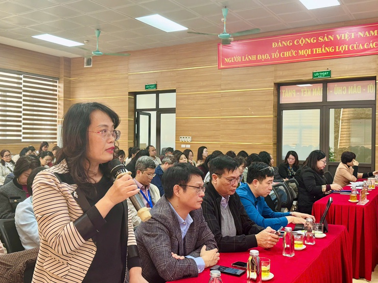 Phường Vĩnh Tuy: Lấy ý kiến cử tri nơi công tác đối với người được dự kiến giới thiệu ứng cử đại biểu HĐND phường nhiệm kỳ 2026–2031- Ảnh 4.